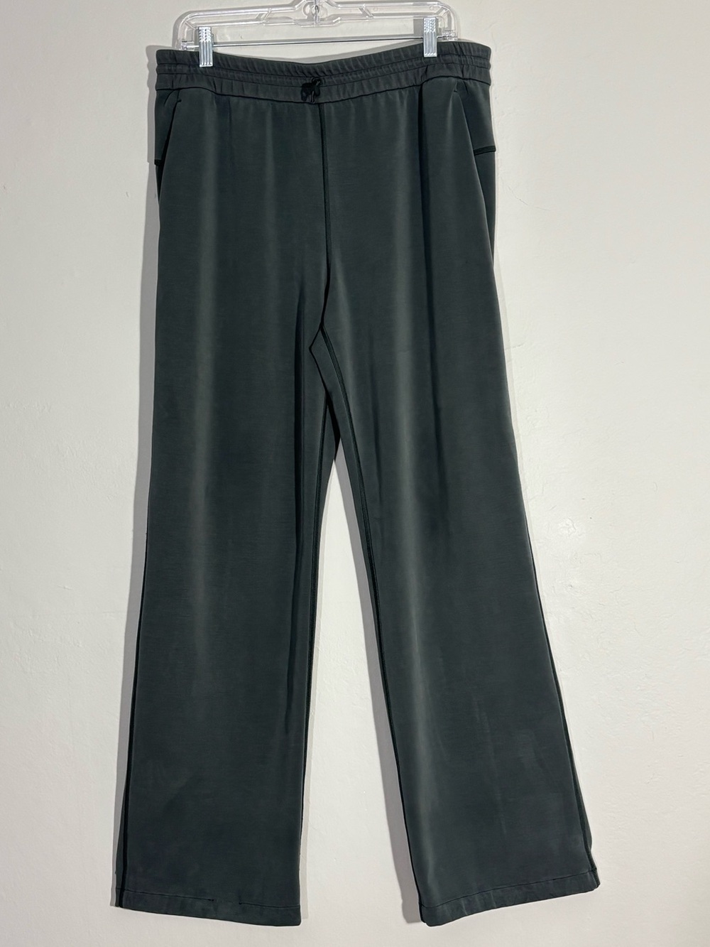 lululemon Softstreme high-rise pant olive green 12